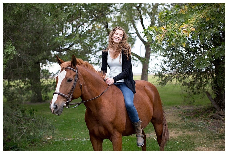 Horse Loving MSHS Senior at Country Farm in Mahomet, IL Photos by Ebby L Photography