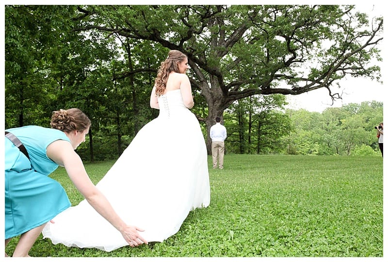 Behind The Scenes: A Look into Ebby L Shooting Photos in Central Illinois