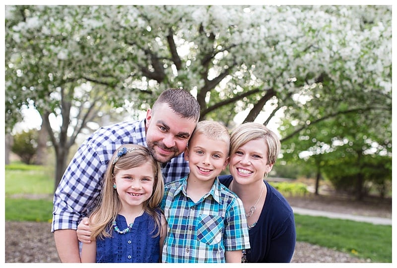 Cute Family Photos with Dogs Central IL by Ebby L Photography Photos_1046