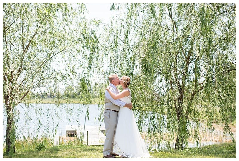 Willow Creek Farm bride and groom
