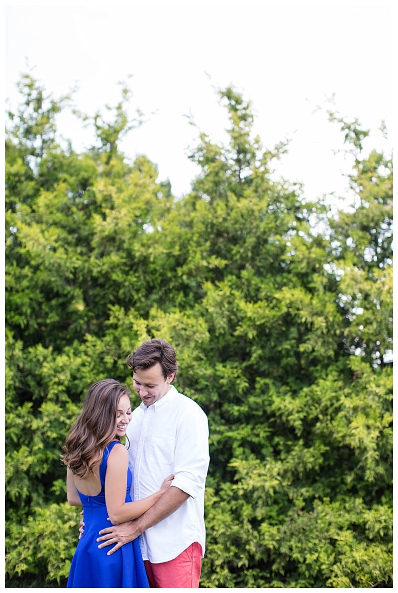 Engagement pics outfits