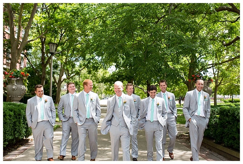 groomsmen pics
