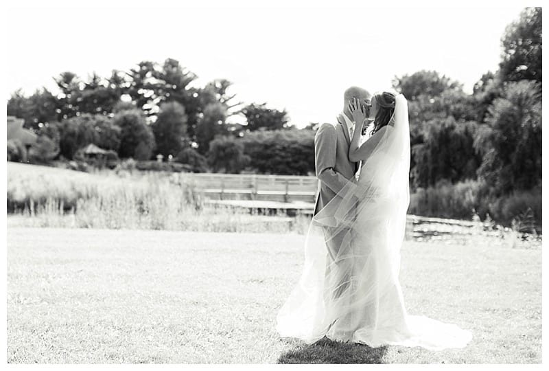 romantic wedding poses