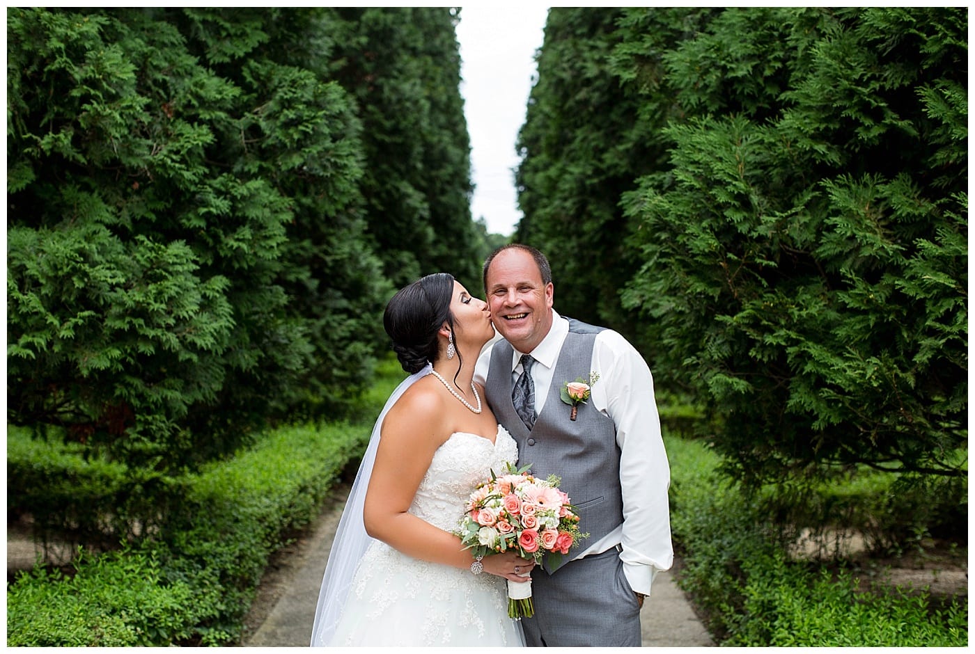 Intimate-Sunken-Garden-Wedding-Allerton-Park-Wedding-Photos_2122