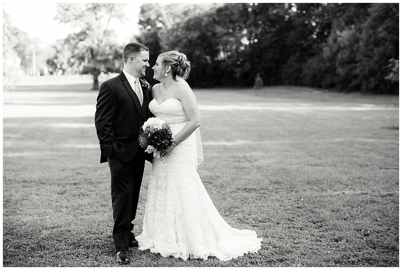 navy-and-gold-fall-wedding-bloomington-il-photos_2492