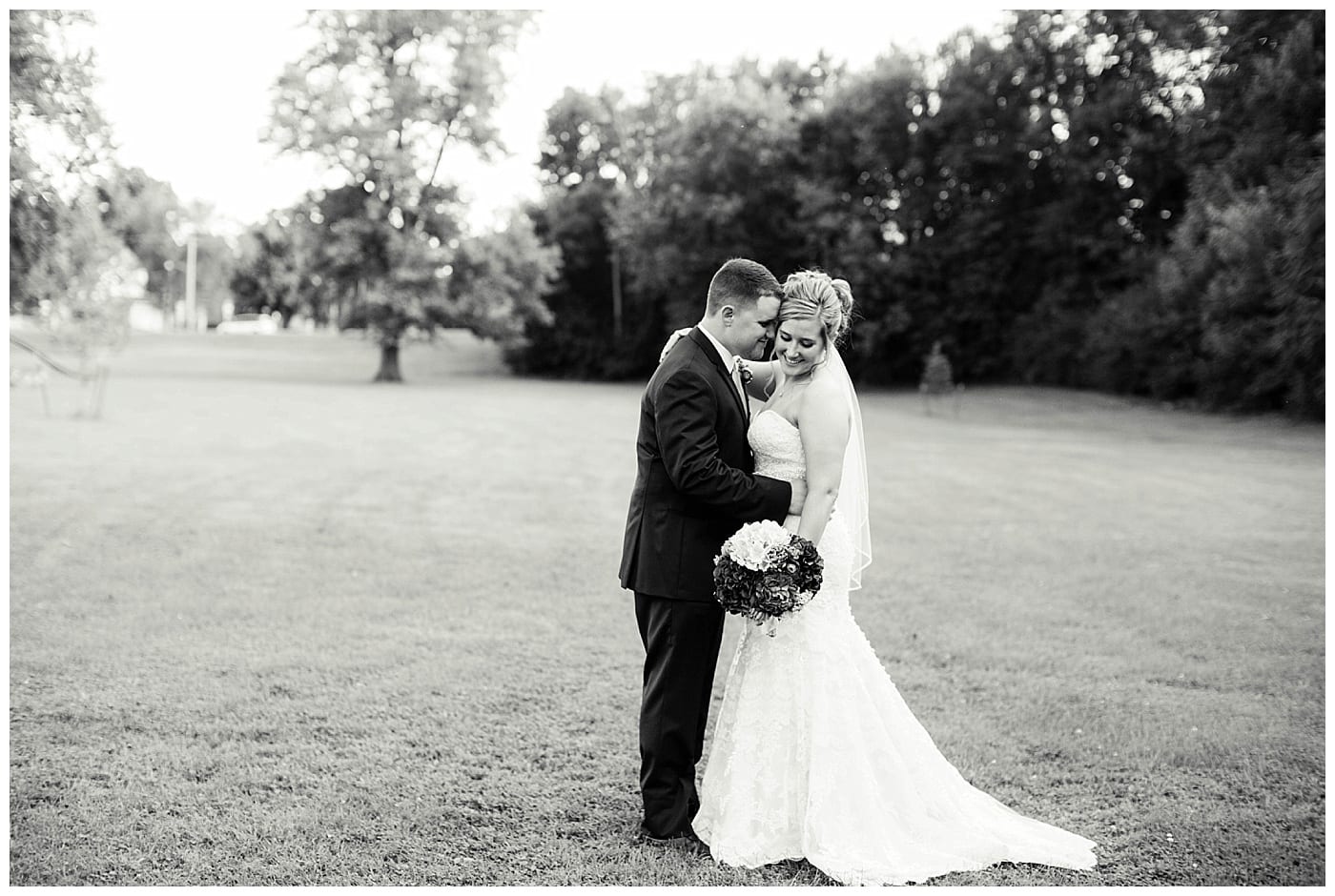 navy-and-gold-fall-wedding-bloomington-il-photos_2497