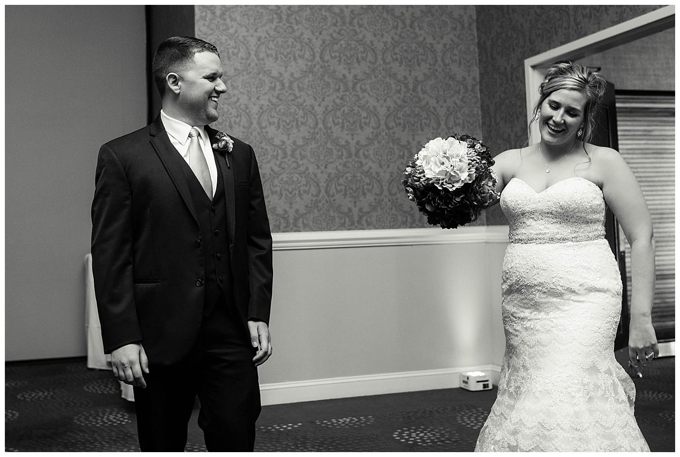 navy-and-gold-fall-wedding-bloomington-il-photos_2509