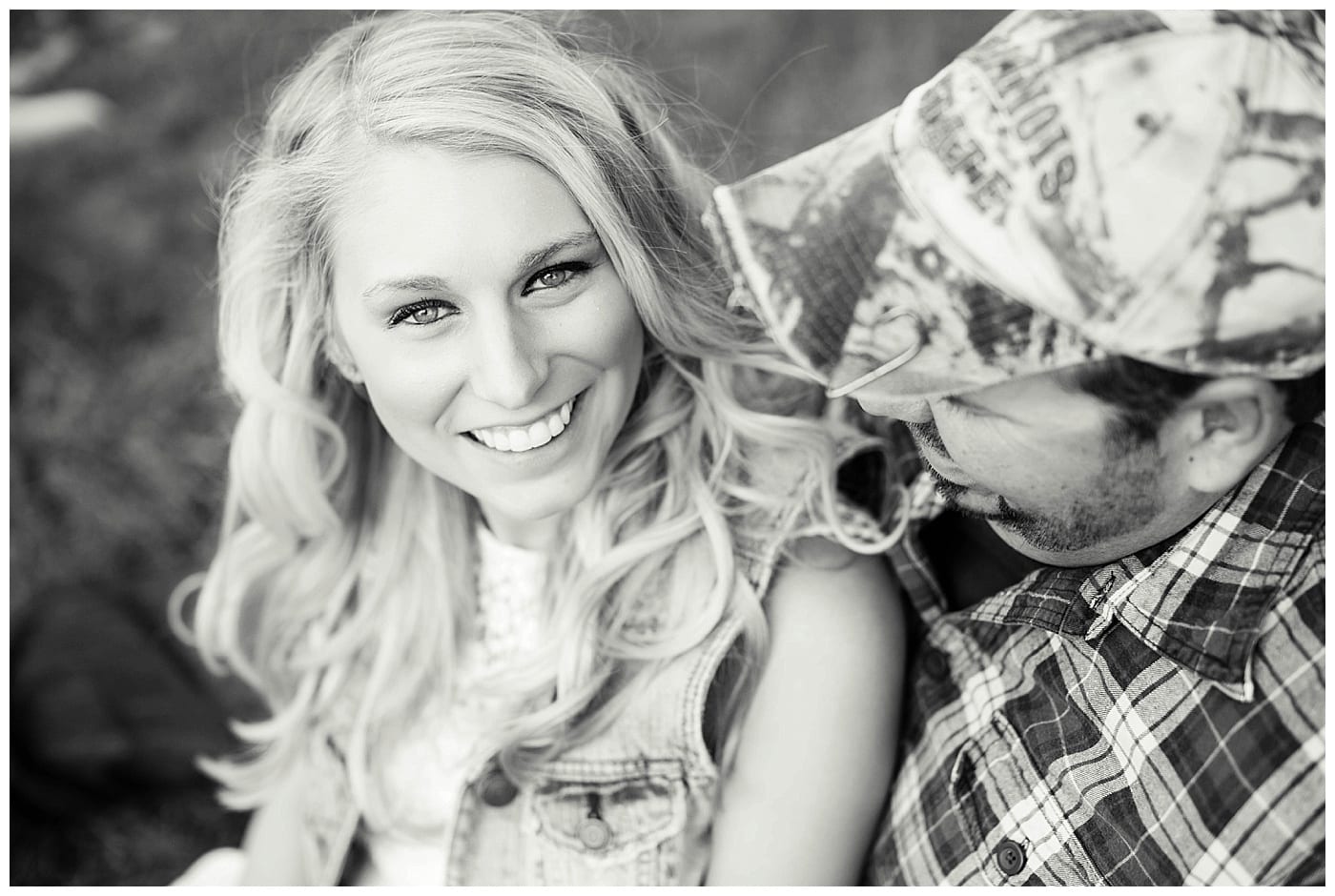 country-sunset-couple-engagement-tuscola-il_2740