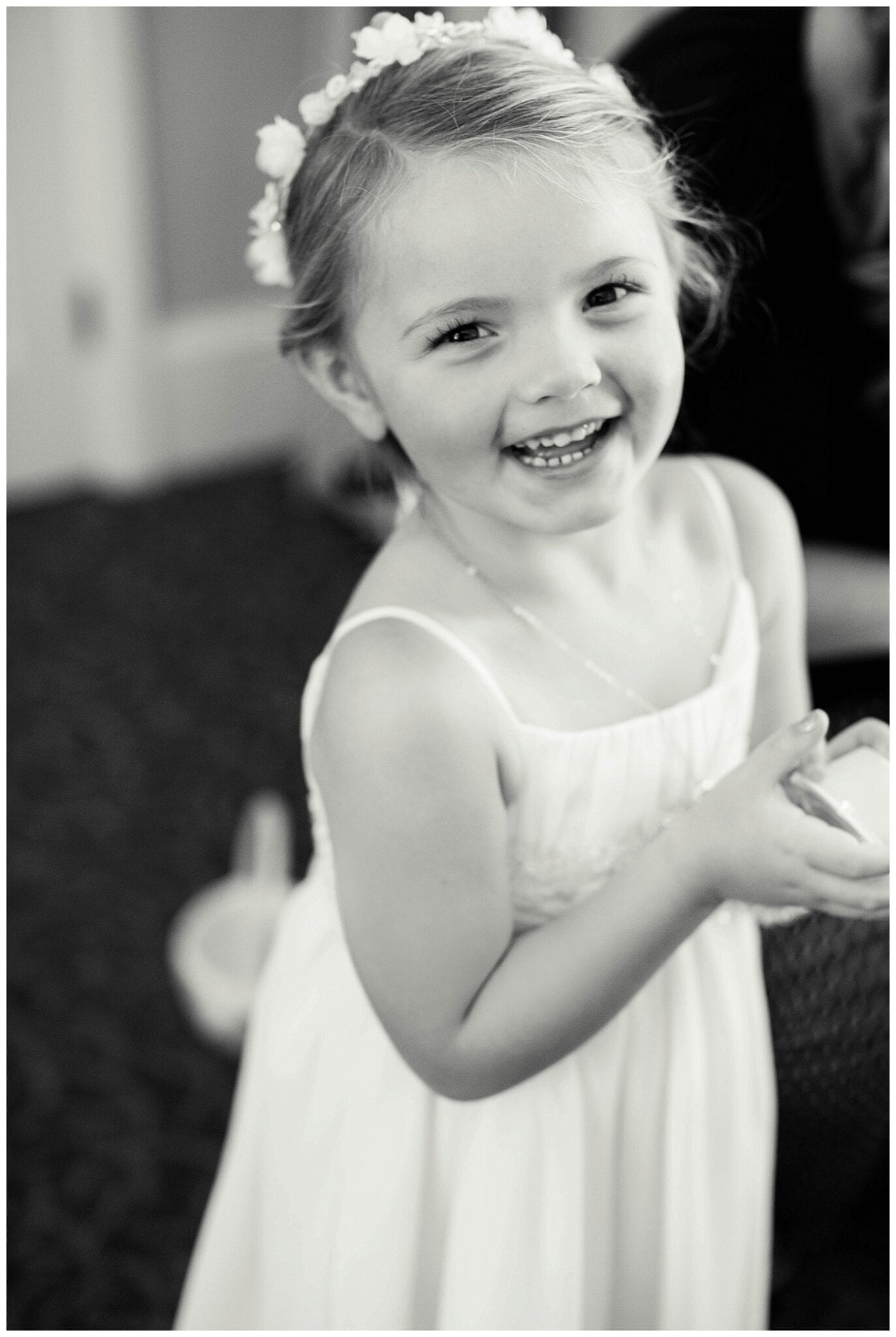 adorable wedding candids