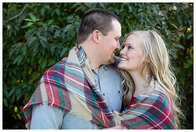rustic-country-engagement-session-champaign-il-photos_0092