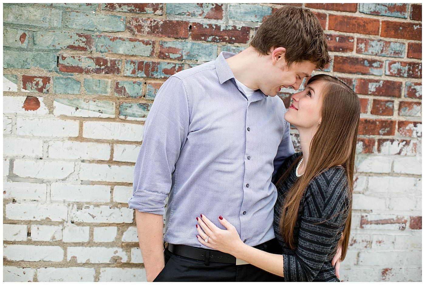 downtown-champaign-illinois-engagement-photos_3121