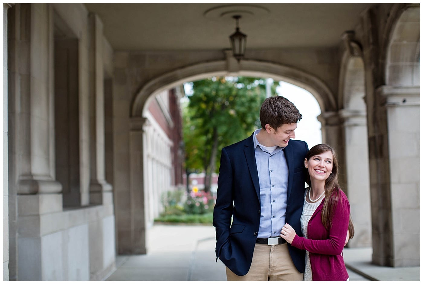 downtown-champaign-illinois-engagement-photos_3137