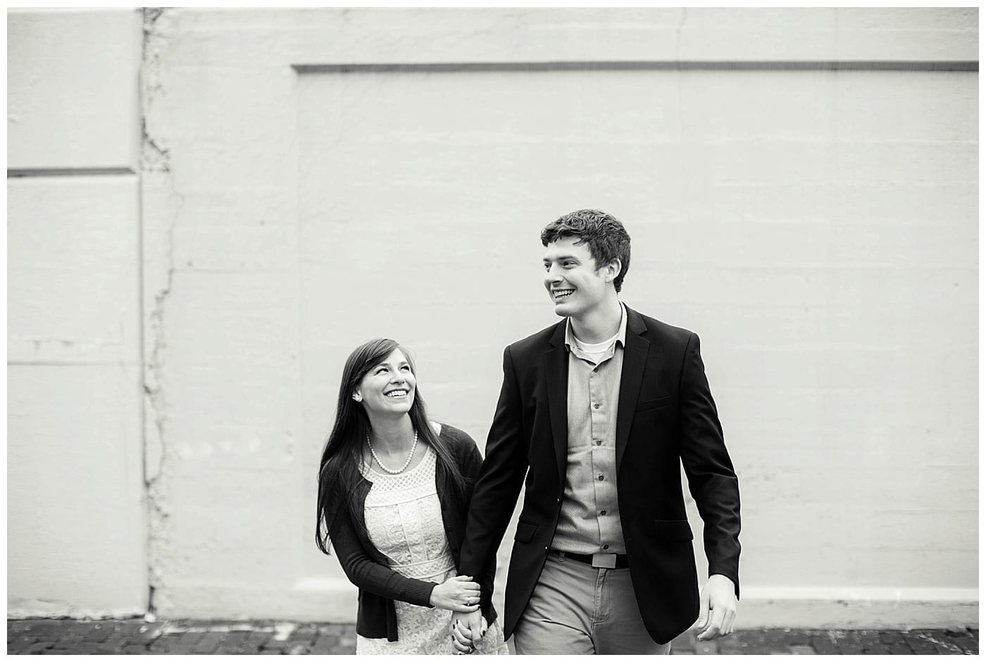 downtown-champaign-illinois-engagement-photos_3140