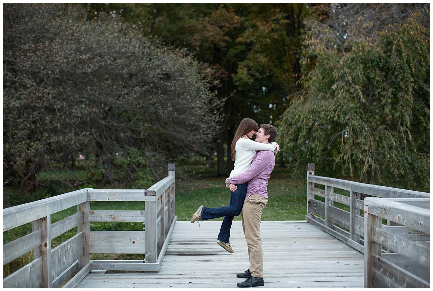 downtown-champaign-illinois-engagement-photos_3150
