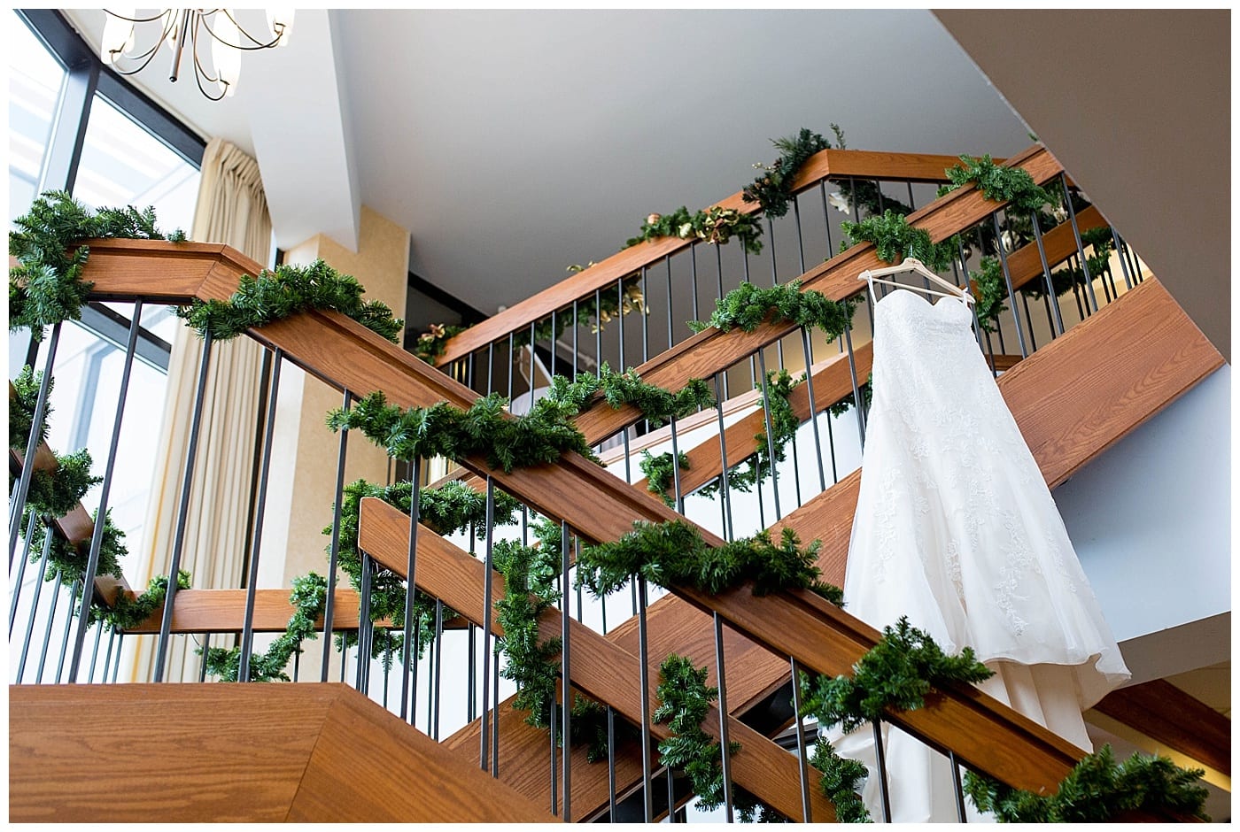 plum-winter-wedding-hawthorne-suites-champaign-il-photos_3296